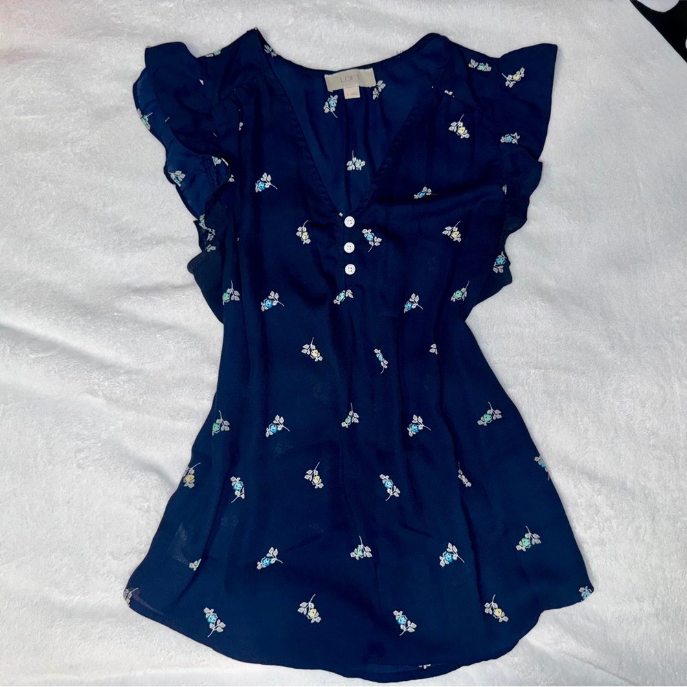 LOFT navy floral vneck blouse w/ sleeveless ruffles Size S